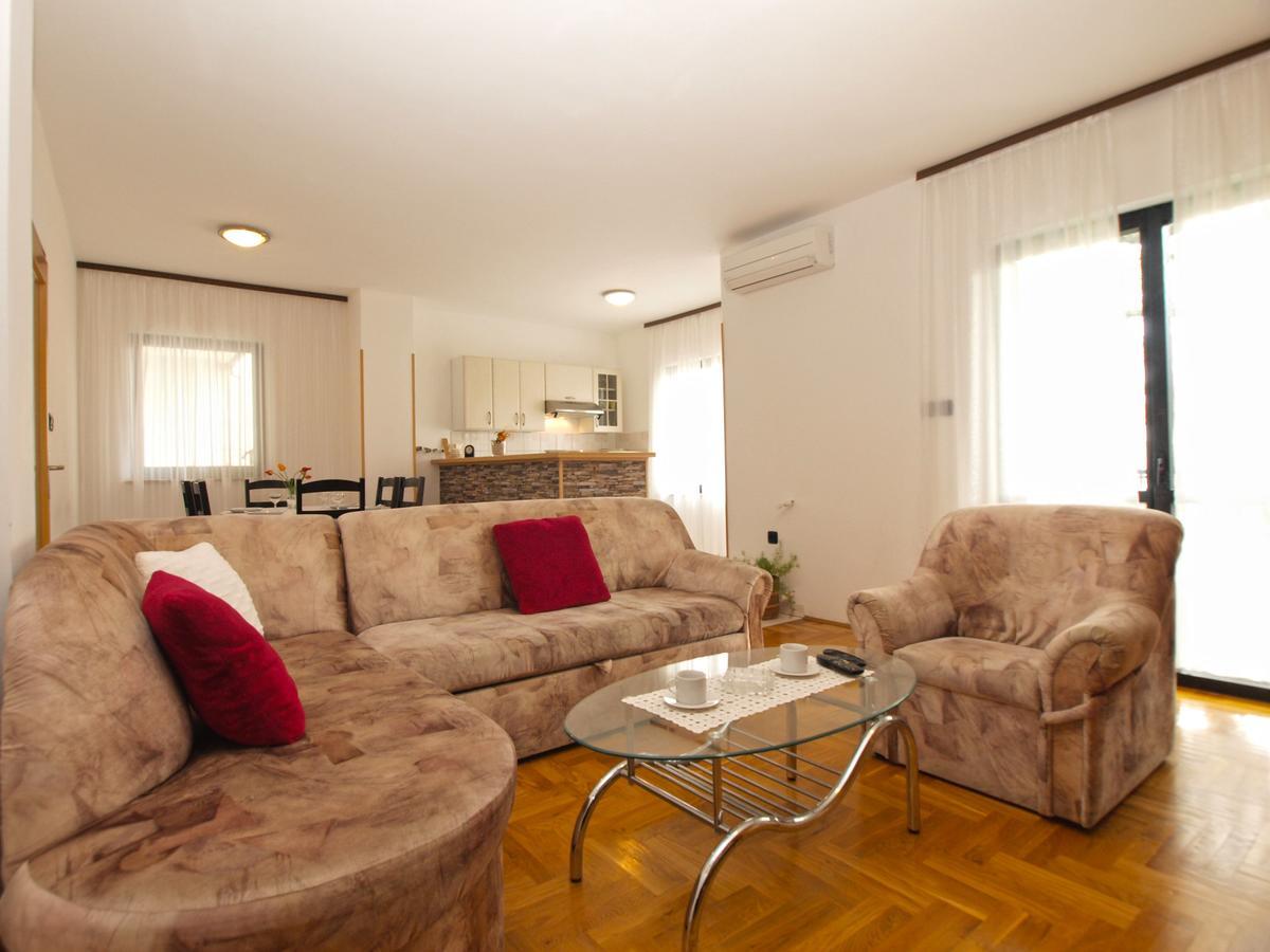 Apartment Dean 1595 Fažana Exterior foto