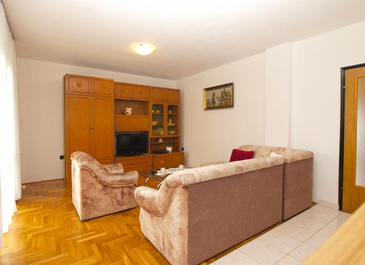 Apartment Dean 1595 Fažana Exterior foto